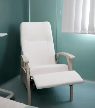 Una camera della RSA con poltrona relax, Fondazione Clotilde