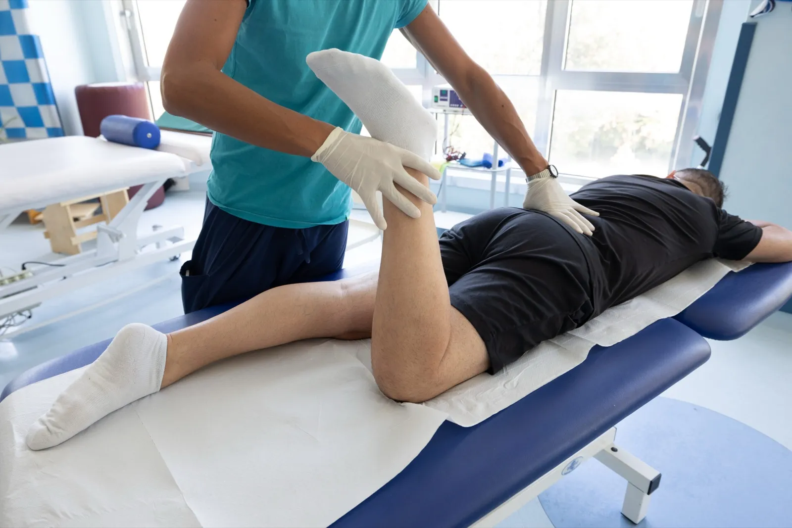 Una seduta di fisioterapia a Santa Maria del Pozzo